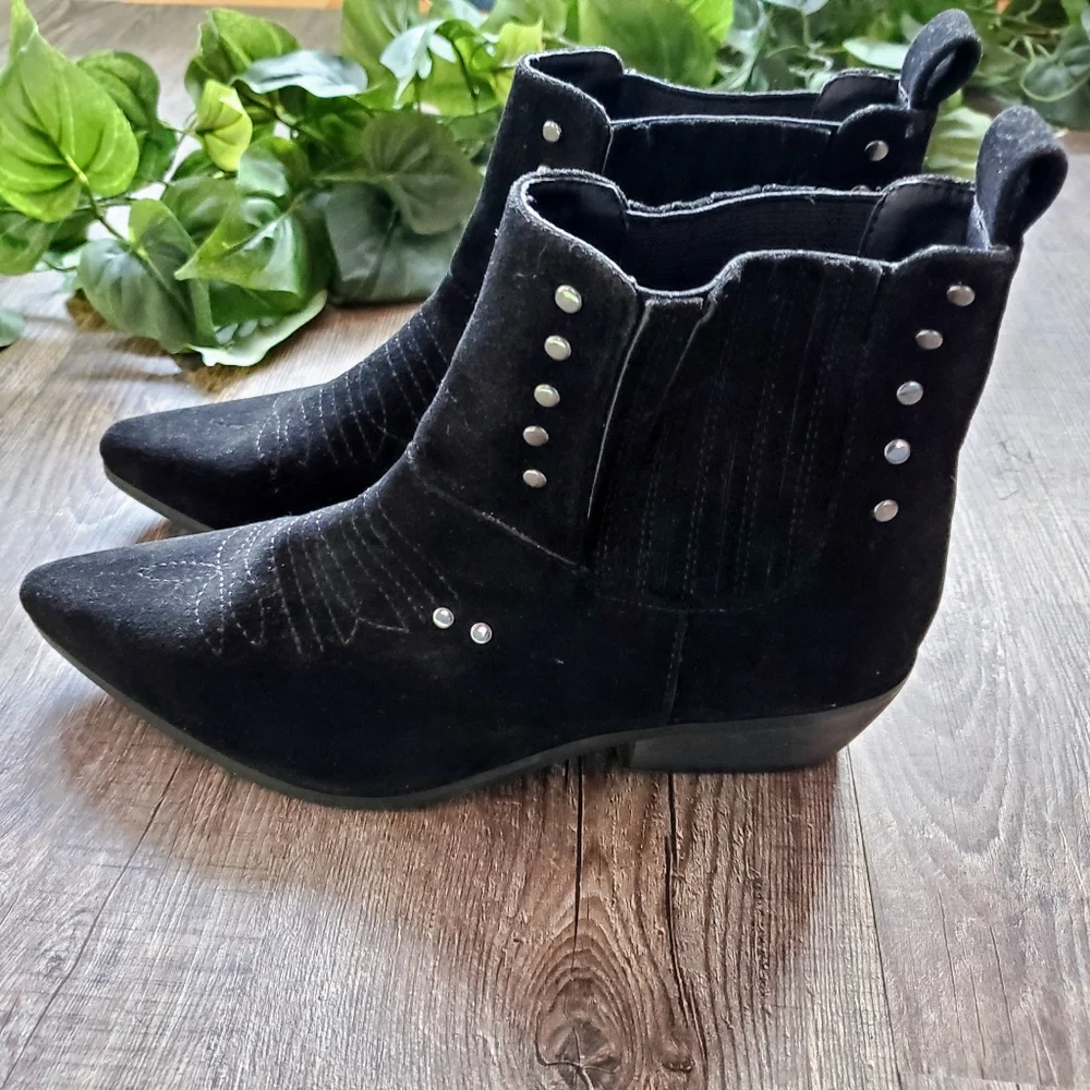 YRU Ankle Boots Booties Laso Studded Suede Witchy Black Goth Western Boho